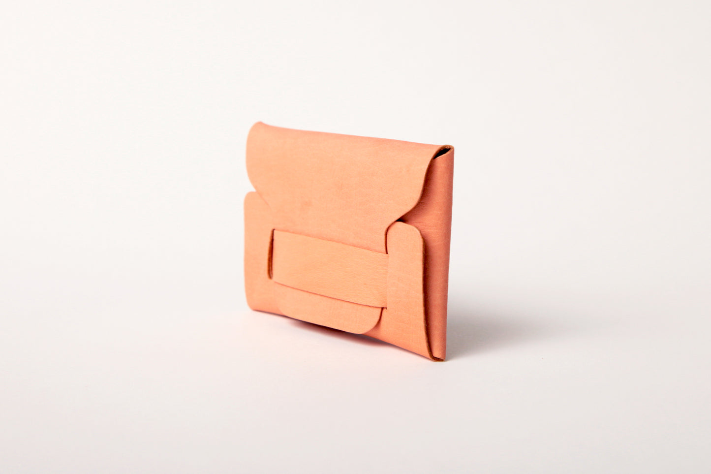 Card case / botanical leather® Sakura dye / Somei Yoshino / Cowhide